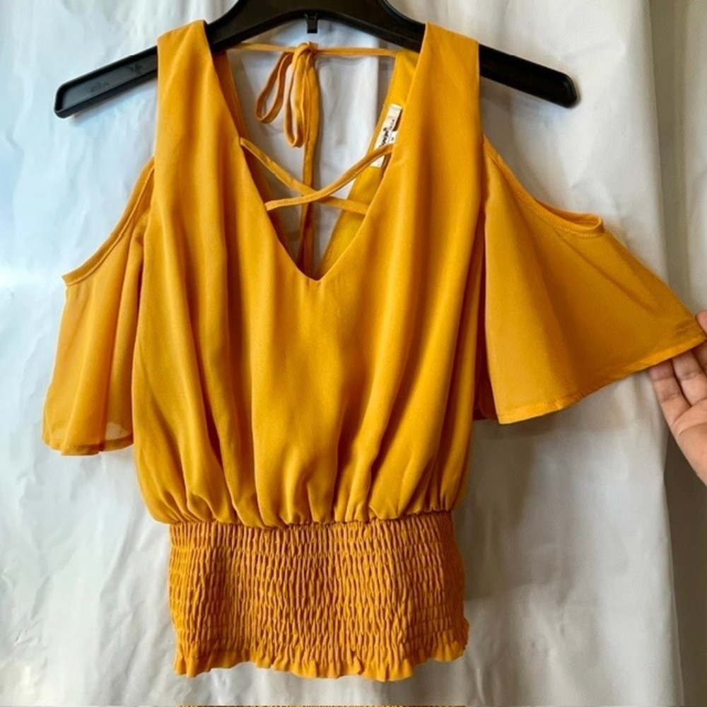 Papaya USA Women Marigold Yellow Cold Shoulder Smocked Crop Blouse V-Neck Sz M